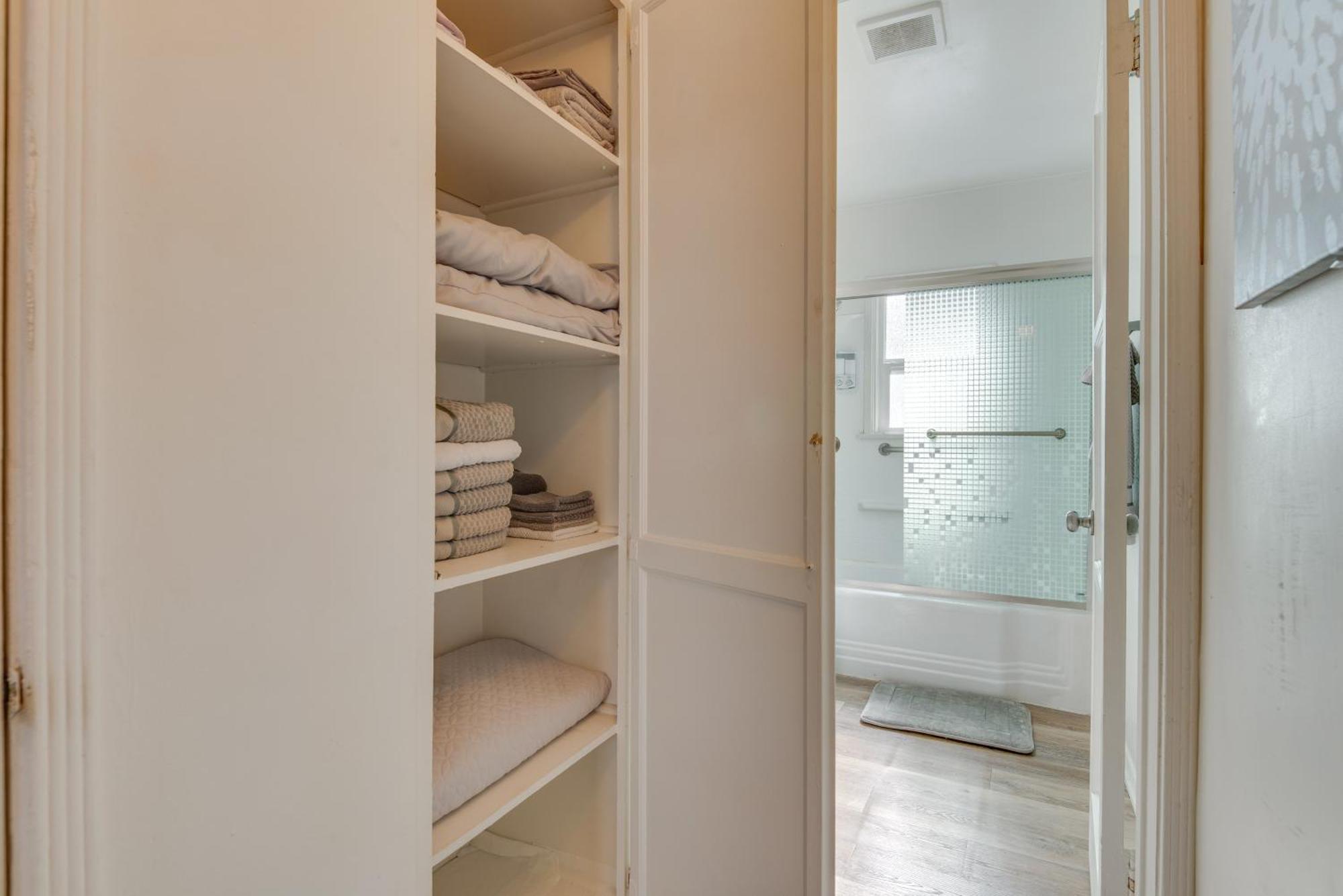 Apartamento Nuys Abode With Patio, 7 Mi To Universal Los Ángeles